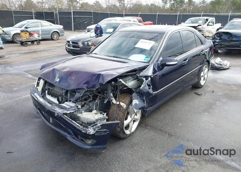 2006 Mercedes-Benz C 230 Sport z USA, uszkodzony, nr VIN WDBRF52H96A829852